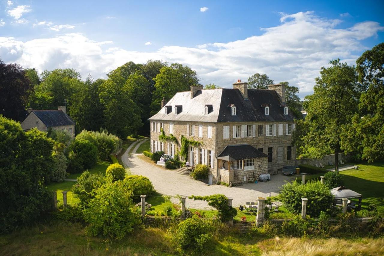 Les Gites De Roz-Maria Quintin Exterior photo