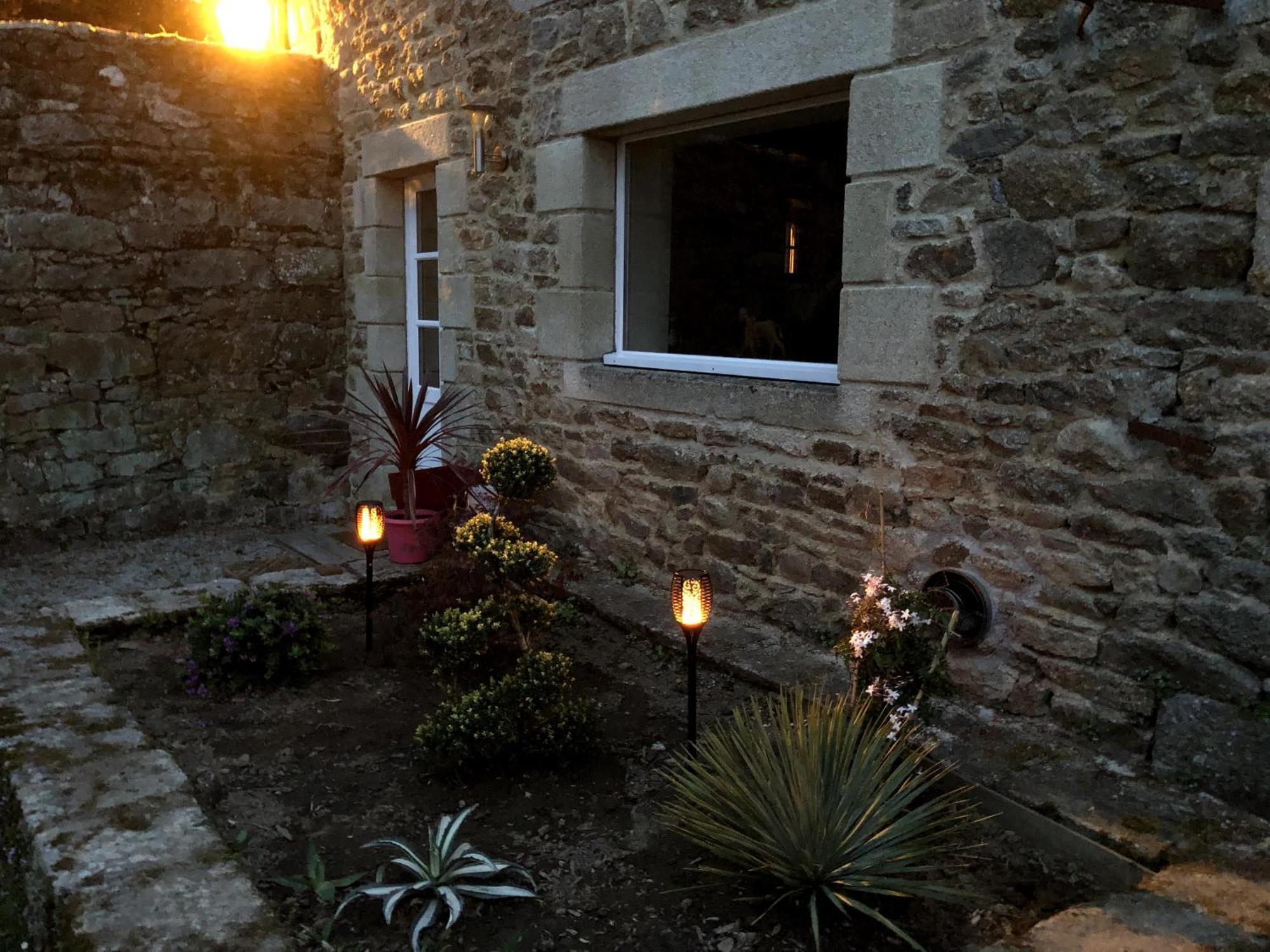 Les Gites De Roz-Maria Quintin Exterior photo